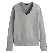 柔軟V領鈕釦毛衣-女