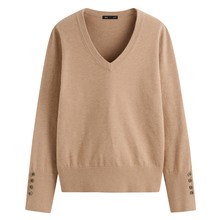 柔軟V領鈕釦毛衣-女