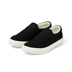 本人腳屬瘦窄型，平時穿6.5，應該買大半號會比較舒適，選剛好的尺寸，真的超~合腳，楦頭夠寬，但長度9分滿，高度是鬆緊帶會稍微撐住，希望鞋面不會因此磨腳，不是不能穿，但我會想拿大半號。