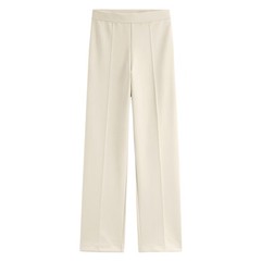 153公分53公斤，穿上剛剛好，摸起來手感很好。