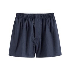 很難穿，一流汗整個貼在屁股上行動不便