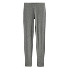 打開包裝就非常臭，想說泡一晚洗衣精臭味會不見，結果曬完依然臭😓