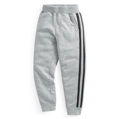 95/14，此款穿100、110腰不會掉，110的較長，褲管要摺一折後長度才比較適合。