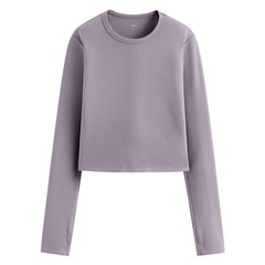 162cm，52kg，舒適不緊身。材質柔軟又不會太薄，穿起來很好看。應該是材質有點厚度的關係，肩線有點凸就不管了。