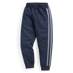 身高96公分穿剛剛好，超級適合上學穿