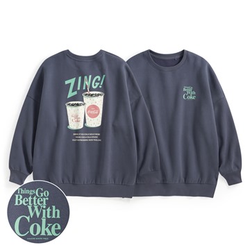 可口可樂刷毛寬長版印花圓領衫-07-女