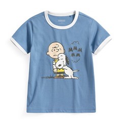 衣服質感很不錯，穿起來很舒服。