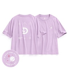 衣服舒適合身不會太貼 152/63
前後的圖案都很好看
本身的紫色也不會太透喔！