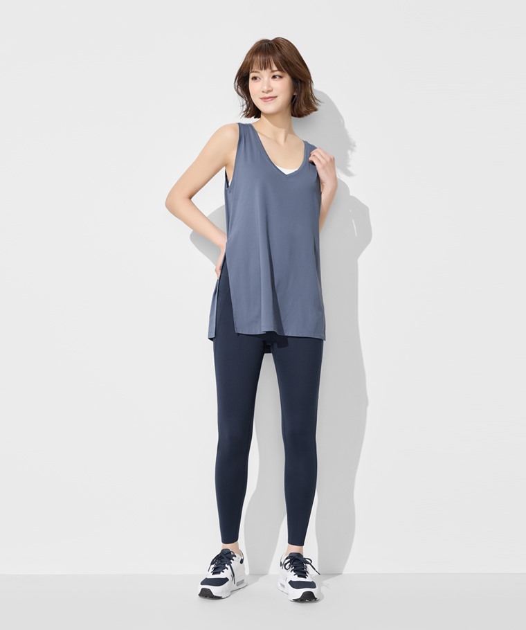 成套穿搭推薦：女 · 運動美背大V領長版背心,女 · 高度支撐背扣式Bra背心,女 · 吸排附口袋中度緊身褲