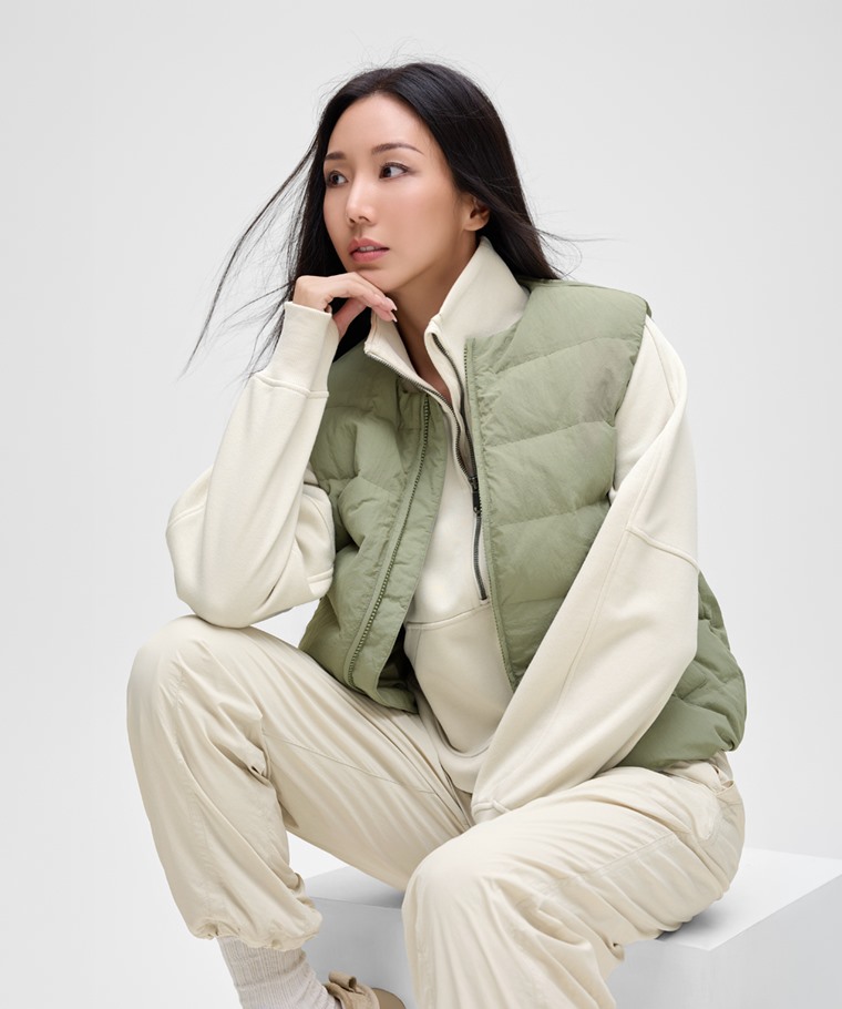 極暖羽絨無領背心-女 - 通過IDFL國際專業檢測，羽絨含量、蓬鬆度及清潔度皆達國際認證標準。