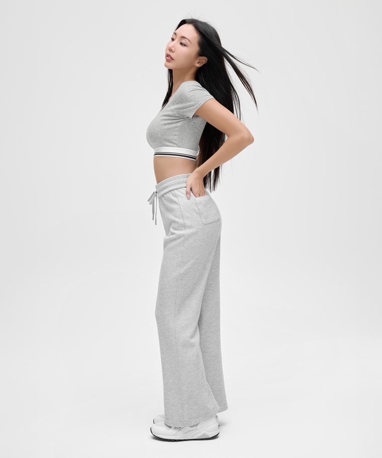 可拆式Bra莫代爾短版羅紋T恤-女 - 短版剪裁修身顯瘦，俐落舒適。