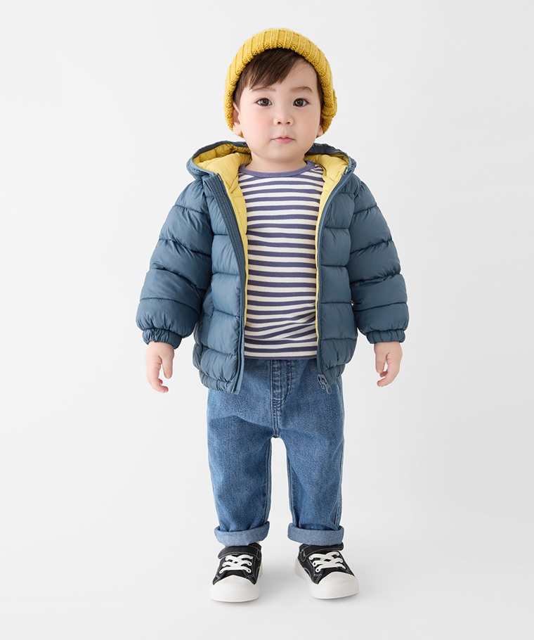 鋪棉連帽外套-Baby - 高品質YKK拉鍊滑順好拉不卡頓，搭配門襟頂端防刮擋片，預防摩擦。