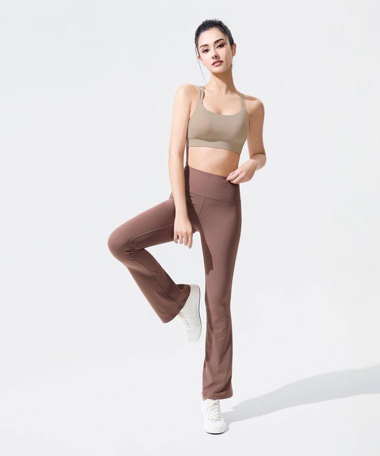 運動精選系列：女 · 運動中度支撐交叉細肩帶Bra背心,女 · 運動輕度支撐喇叭褲