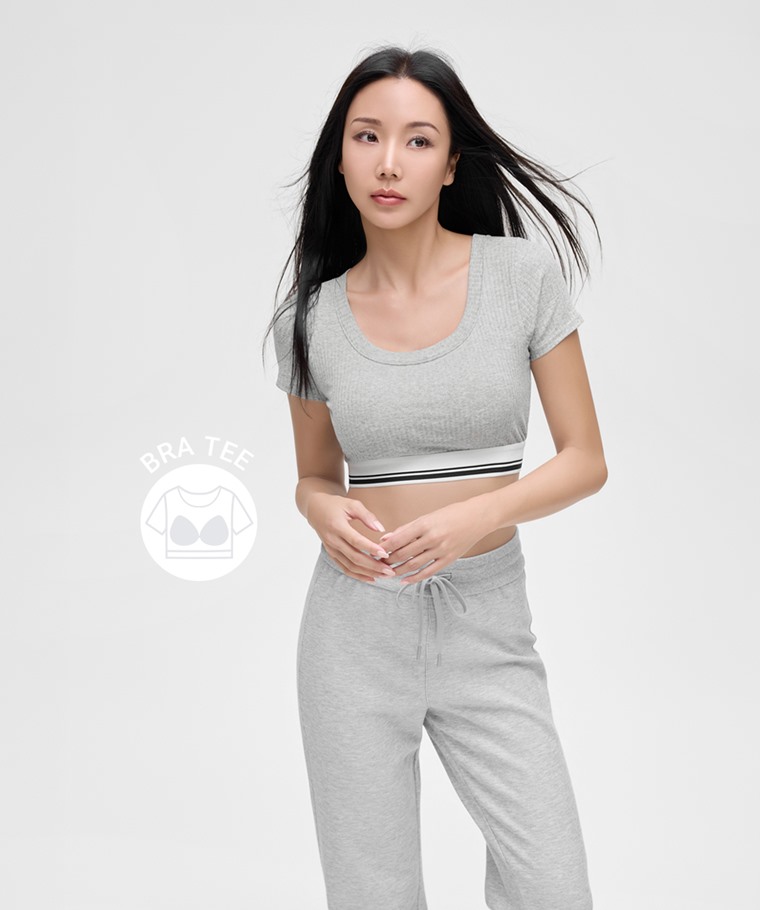 可拆式Bra莫代爾短版羅紋T恤-女 - 添加源自天然櫸木的莫代爾纖維，結合彈力羅紋布料，柔滑膚觸且涼爽舒適，自在好動。