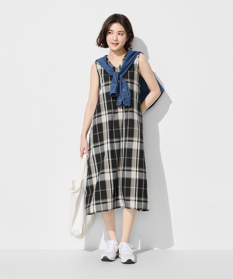 春夏女裝新品：女 · 格紋V領寬襬長洋裝,女 · 素色短襪(3入)