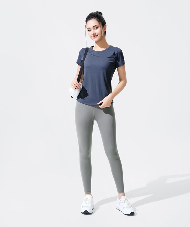 運動精選系列：女 · 吸排網眼短袖T恤