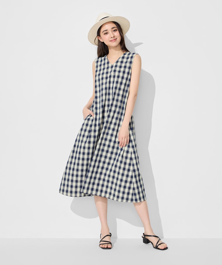 格紋V領寬襬長洋裝-女