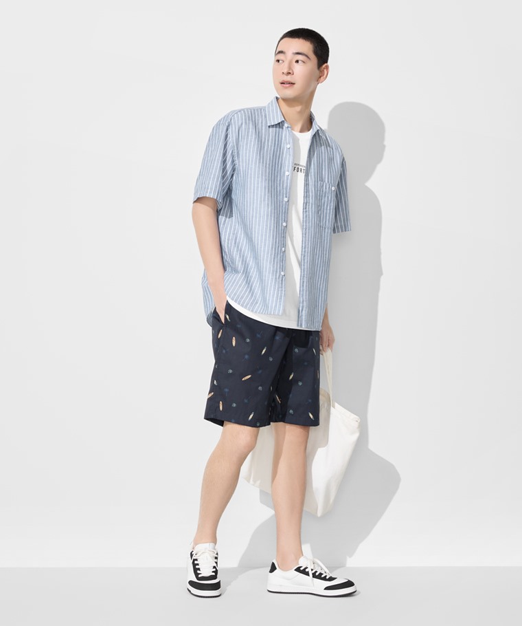 春夏男裝新品：男 · 椰樹印花輕便短褲,男 · 文字厚版印花T恤-04,男 · 棉麻寬版條紋短袖襯衫