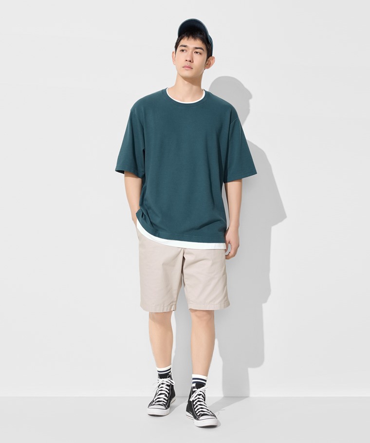春夏男裝新品：男 · 棉質立體織紋配色T恤,男 · 卡其短褲,男 · 毛圈羅紋配條中筒襪