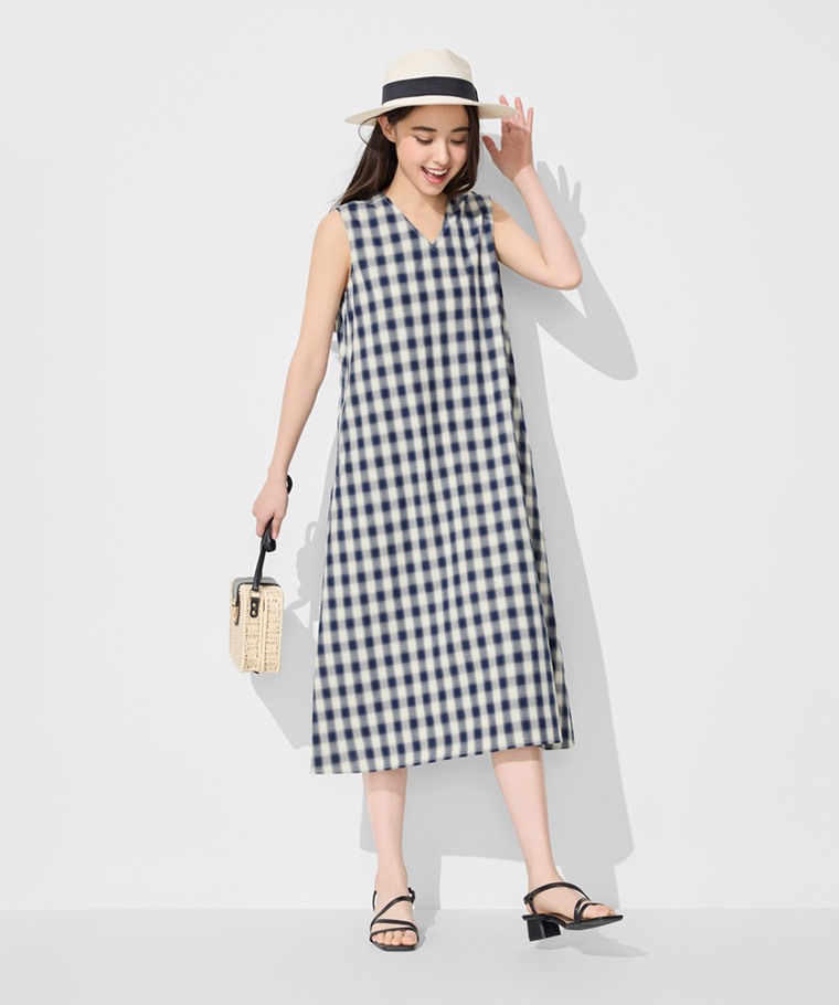 格紋V領寬襬長洋裝-女