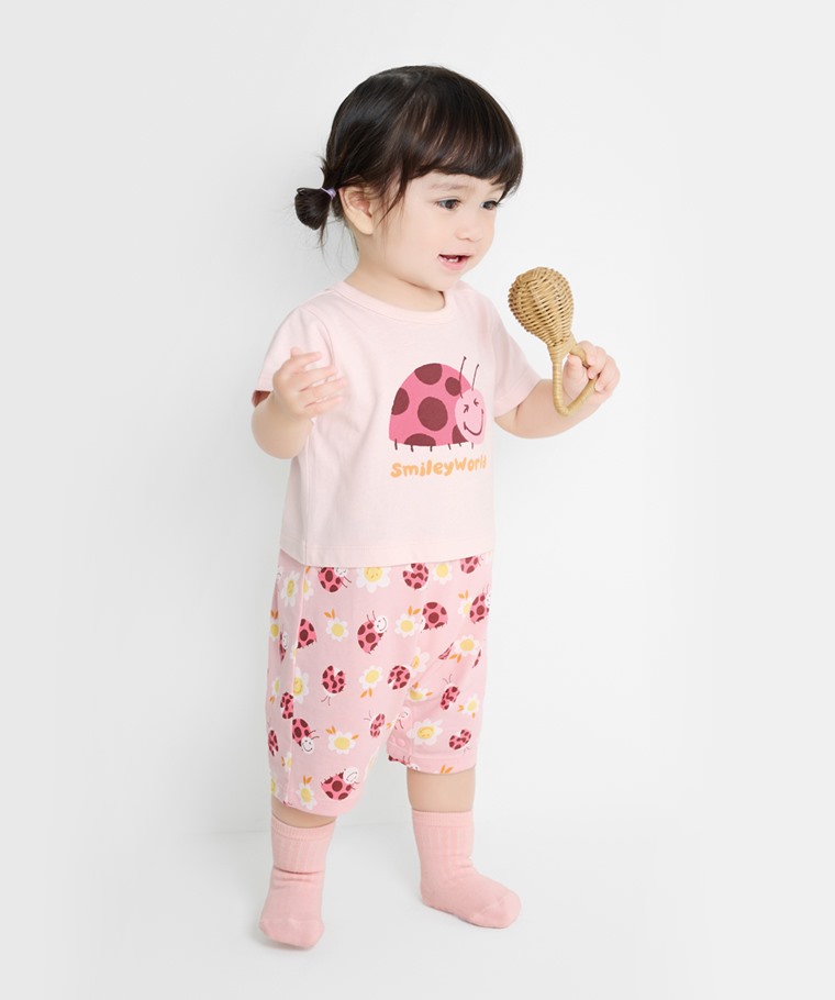 春夏嬰幼兒新品：Baby · SmileyWorld®純棉假兩件印花連身衣,Baby · 寬羅紋中筒襪(3入)