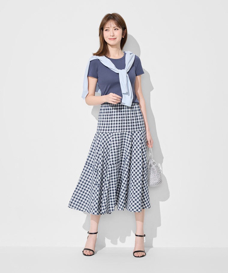 春季新品上市：女 · 棉質羅紋圓領T恤,女 · 棉質圓領針織外套,女 · 棉質格紋中長裙