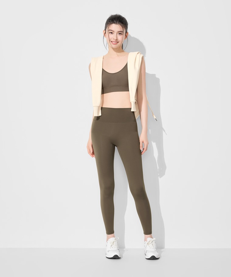 成套穿搭推薦：女 · 吸排無中線中度緊身褲,女 · 高度支撐背扣式Bra背心,女 · 毛圈寬鬆短版連帽外套