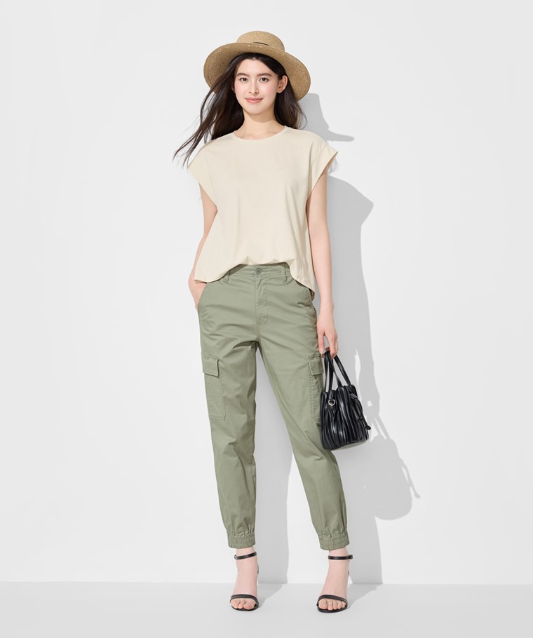 春夏女裝新品：男 · 輕型棉質工裝束口褲,女 · 柔滑棉連袖抽皺上衣