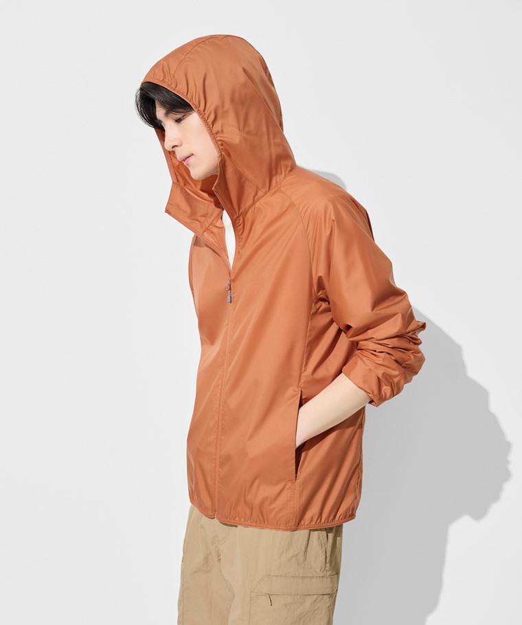 春夏男裝新品：男 · 抗UV輕型風衣外套,男 · 防潑水機能工裝短褲,男 · 棉麻立領長袖襯衫