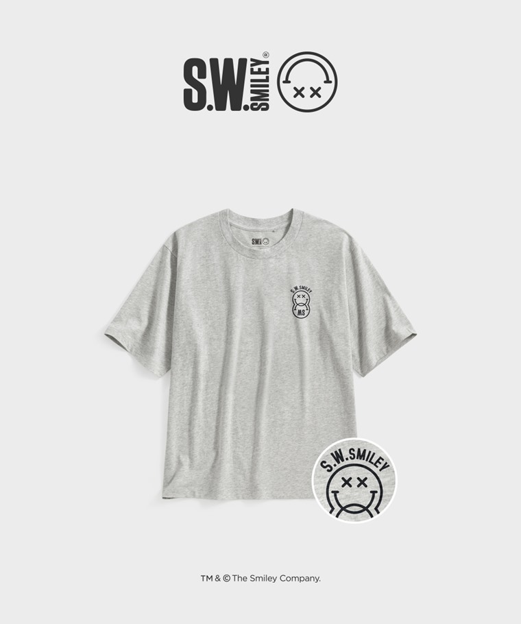 聯名系列T恤-MEN：男 · S.W.SMILEY®寬版印花T恤-03