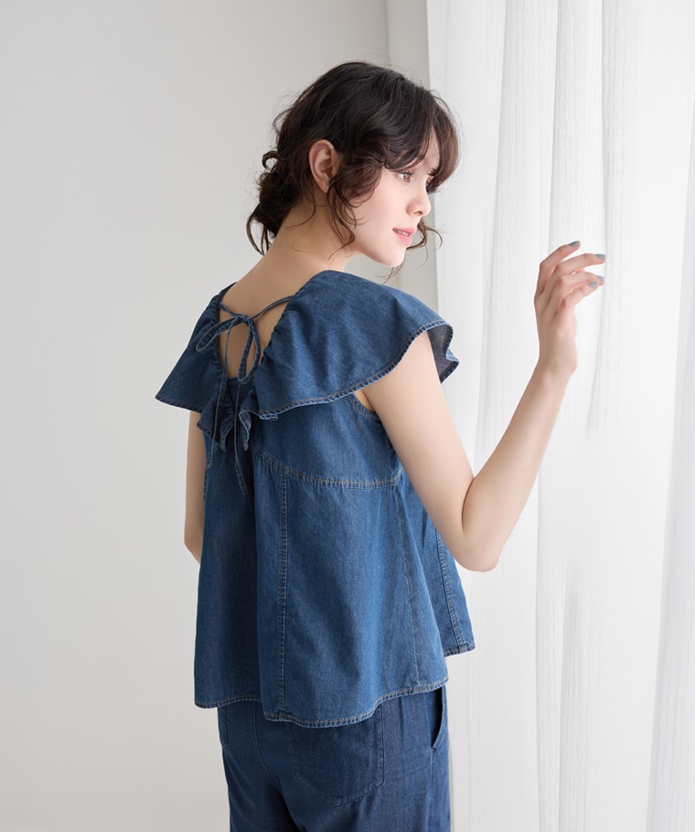 精選特輯：女 · 荷葉造型牛仔上衣,女 · 輕薄軟牛仔寬褲