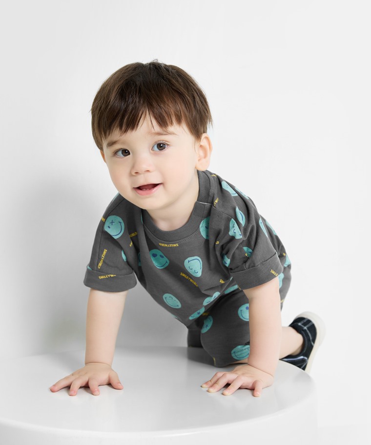 春夏嬰幼兒新品：Baby · SmileyWorld®竹節棉印花短褲,Baby · SmileyWorld®竹節棉印花T恤