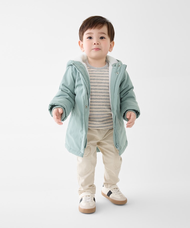 鋪棉造型連帽外套-Baby - 輕盈蓬鬆鋪棉芯片結合毛絨內層，保留身體熱能。