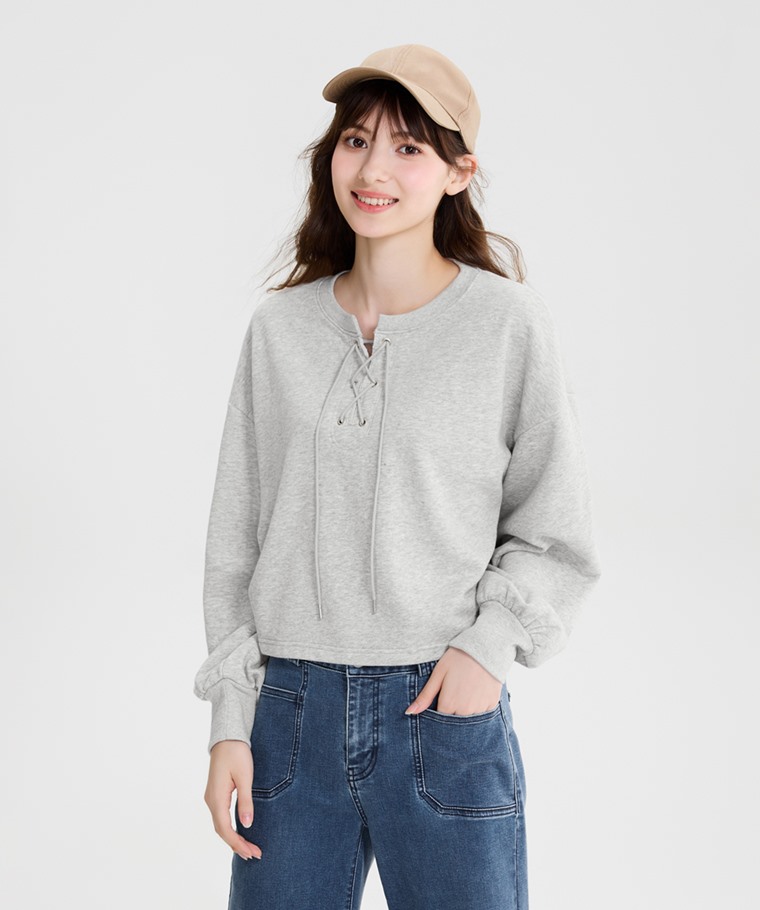秋冬女裝新品：女 · 毛圈寬鬆短版繫帶上衣,女 · 輕量排釦高腰牛仔寬褲