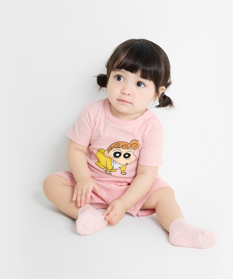 春夏嬰幼兒新品：Baby · 蠟筆小新純棉印花連身衣,Baby · 多色踝襪(3入)