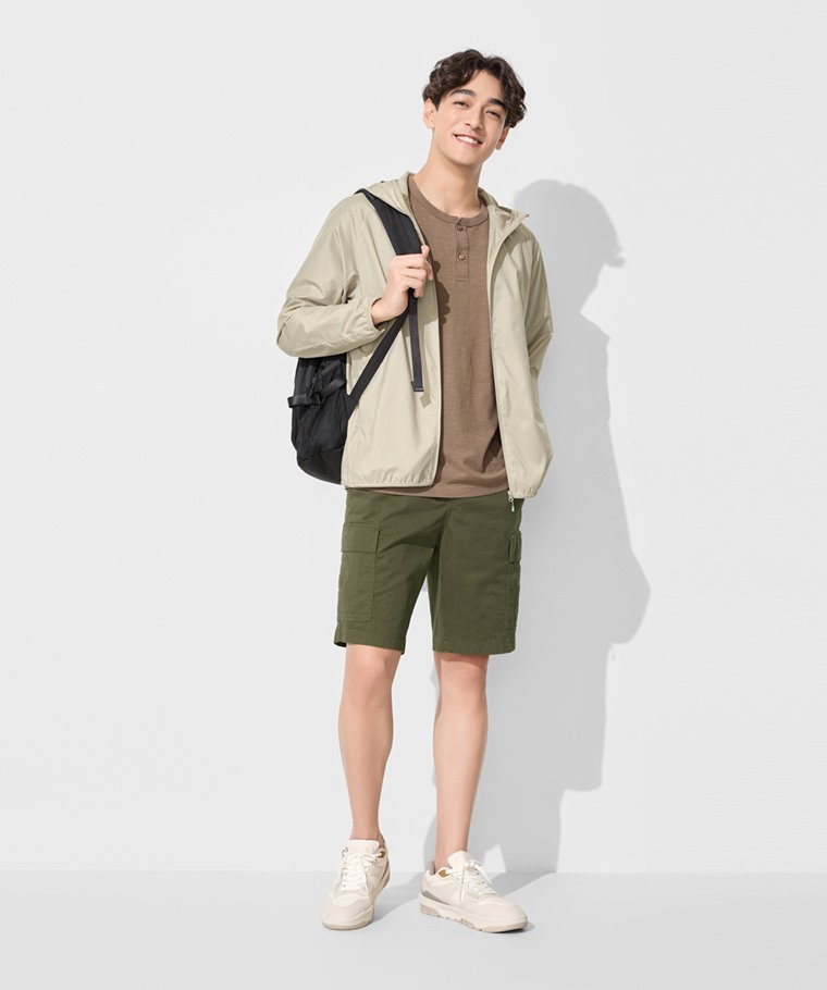 春夏男裝新品：男 · 抗UV輕型風衣外套,男 · 竹節棉亨利領T恤,男 · 鬆緊工裝短褲