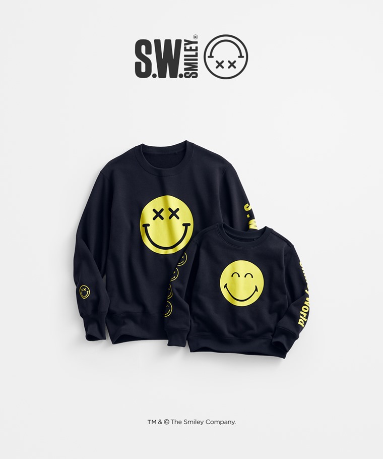 親子/情侶系列：男 · S.W.SMILEY®毛圈印花圓領衫-01,童 · SmileyWorld®毛圈印花圓領衫-01