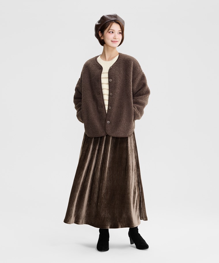 仿羊羔絨開襟外套-女 - 內側暗袋方便收納重要小物，刷毛口袋提升溫暖感受，兼具實用與舒適。