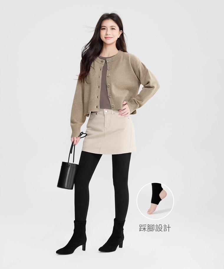 彈力踩腳內搭褲-女 - 舒適棉感彈性布料，柔軟親膚且透氣，彈力舒適，自在好動。
