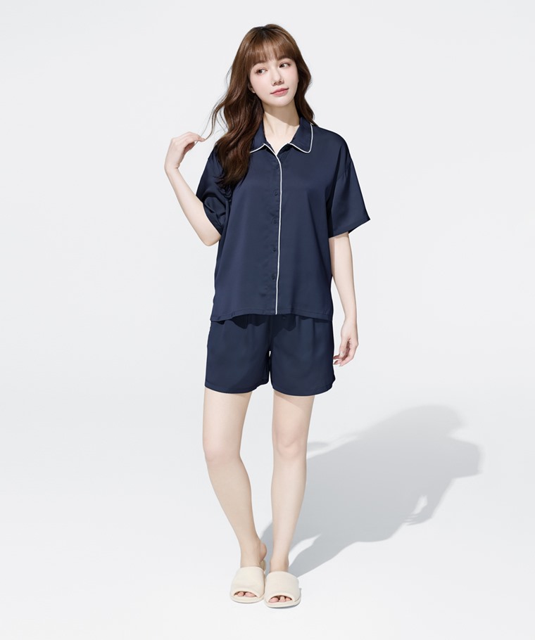 宅家舒適家居系列：女 · 緞面寬版家居套裝