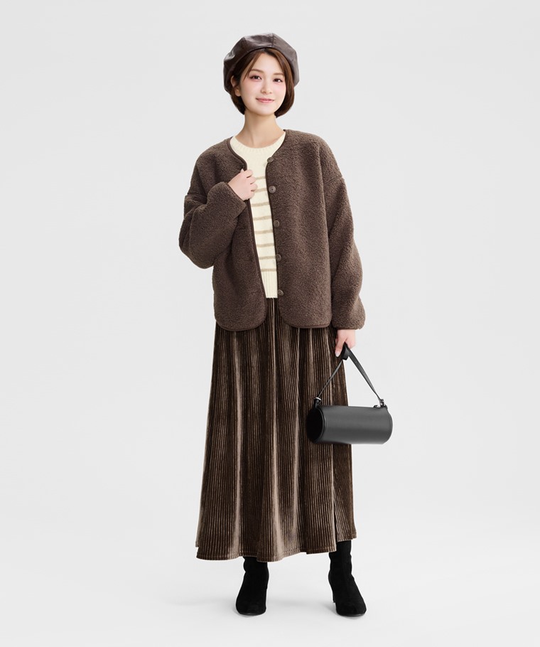 仿羊羔絨開襟外套-女 - 仿羊羔絨布料豐厚柔軟，營造溫暖包覆感。