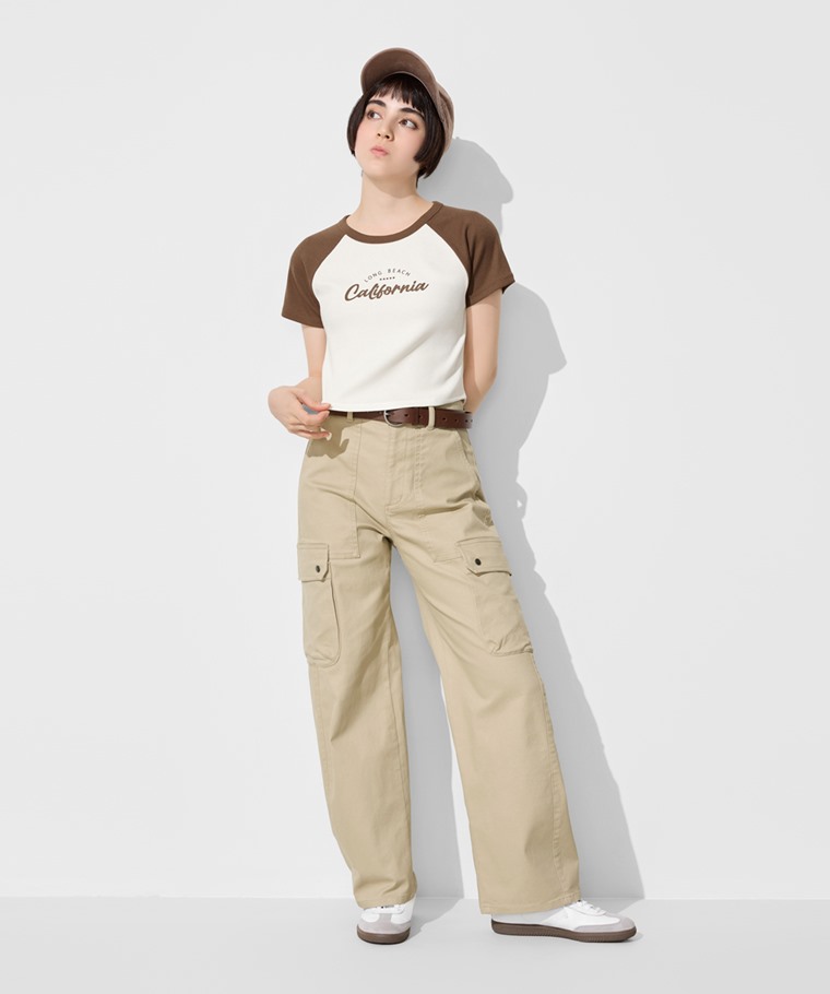 羅紋拉克蘭袖文字印花短版T恤-女