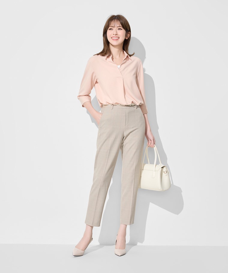職場穿搭推薦：女 · 鬆緊腰頭格紋九分褲,女 · 彈力細肩帶,女 · 嫘縈開領七分袖襯衫