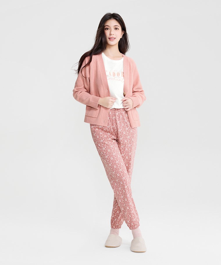 竹節棉印花束口褲-女 - 推薦童款72422、Baby款72432，打造溫馨親子穿搭。