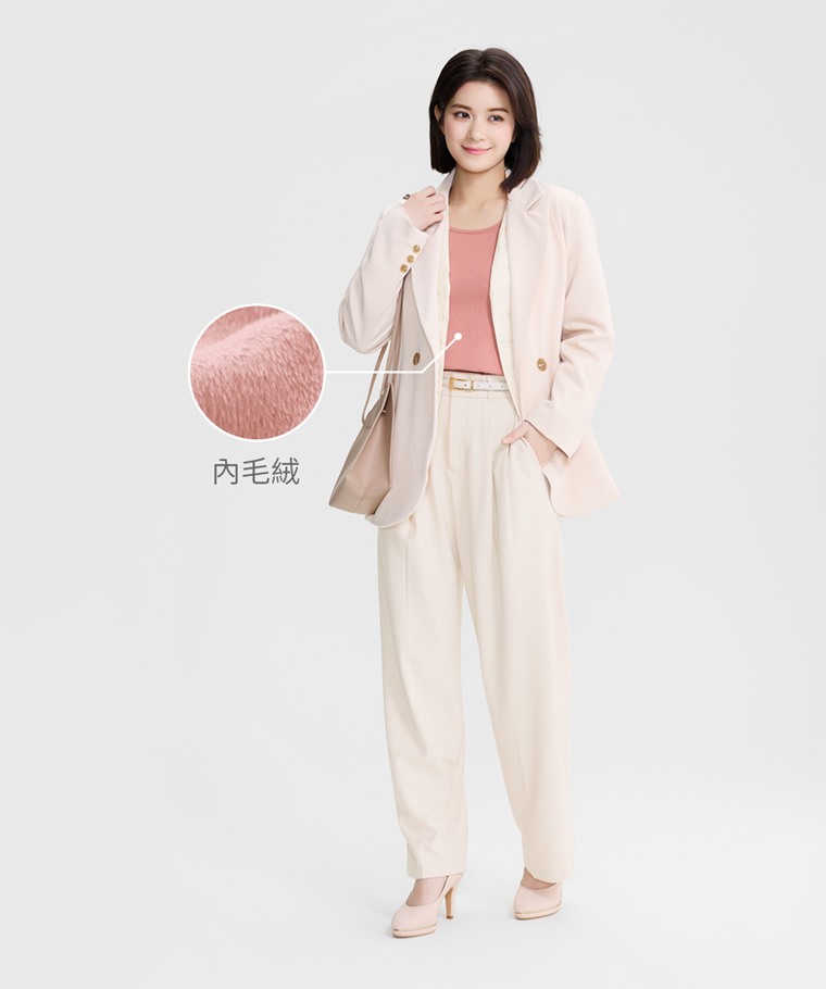 毛絨圓領八分袖上衣-女 - 表層彈性針織，內層細緻毛絨，帶來溫暖包覆感，舒適好穿。