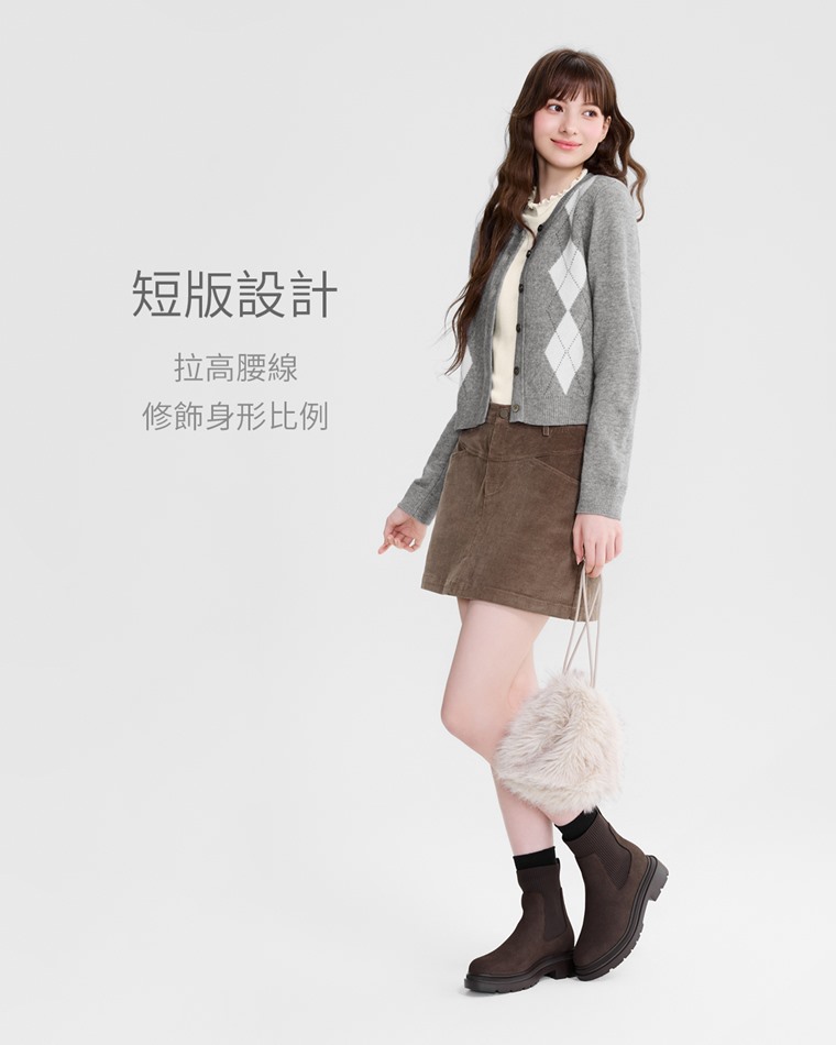 短版菱格紋針織外套-女 - 短版剪裁修飾身型比例，俐落百搭。