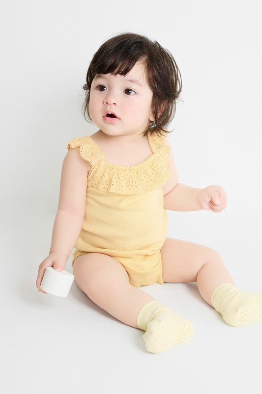 蕾絲造型無袖包臀衣-Baby