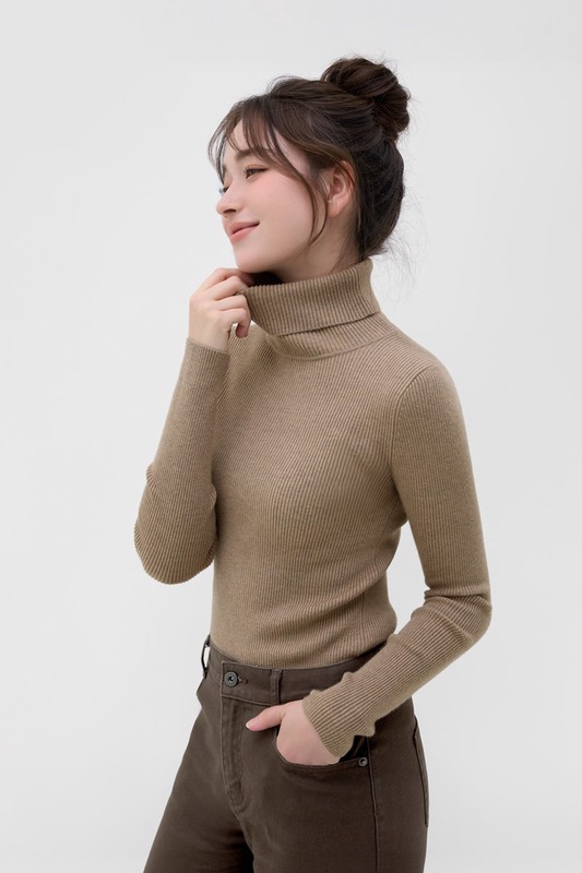 柔軟羅紋高領毛衣-女