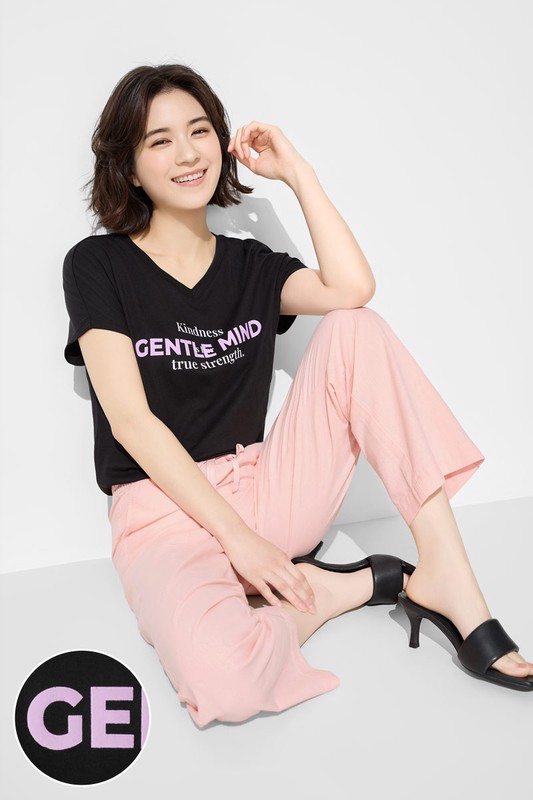 莫代爾V領文字上衣-02-女