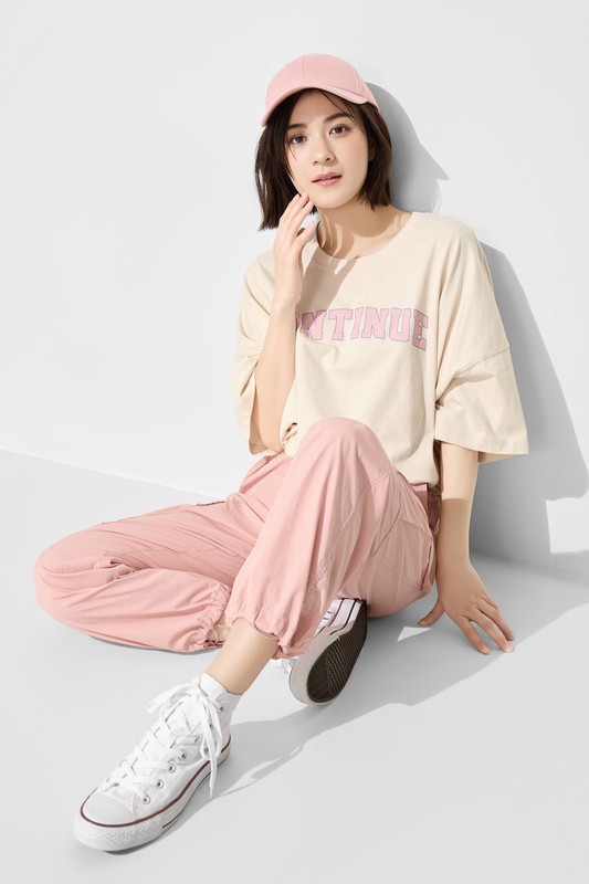 純棉寬版文字印花落肩T恤-女